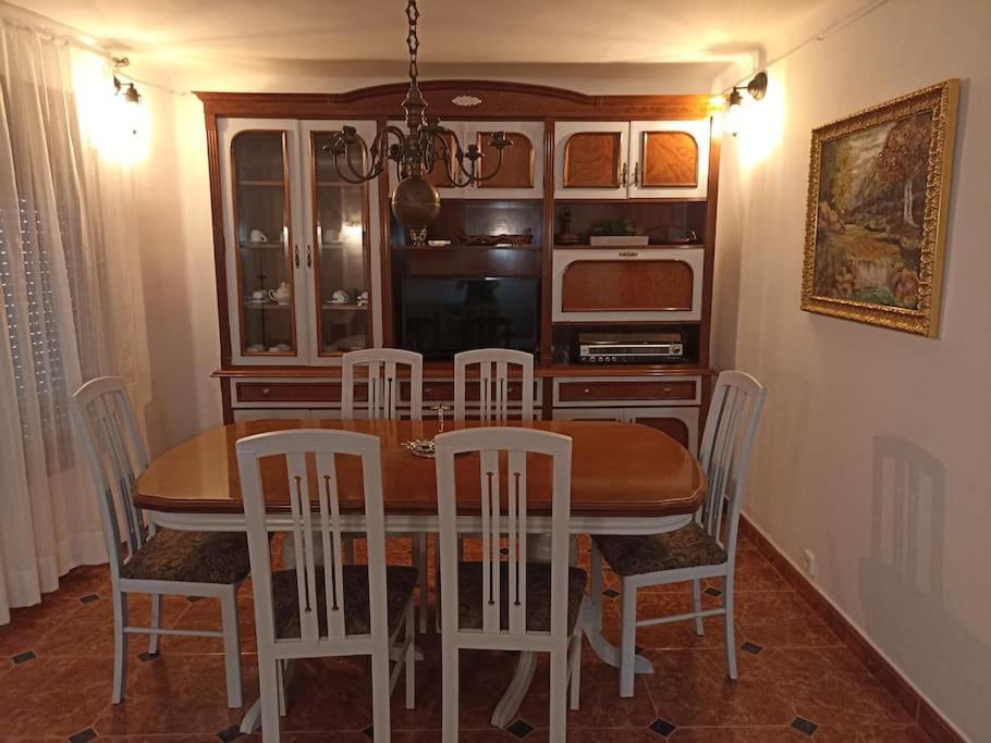 Casa Acogedora Con Barbacoa Miravet Exterior foto